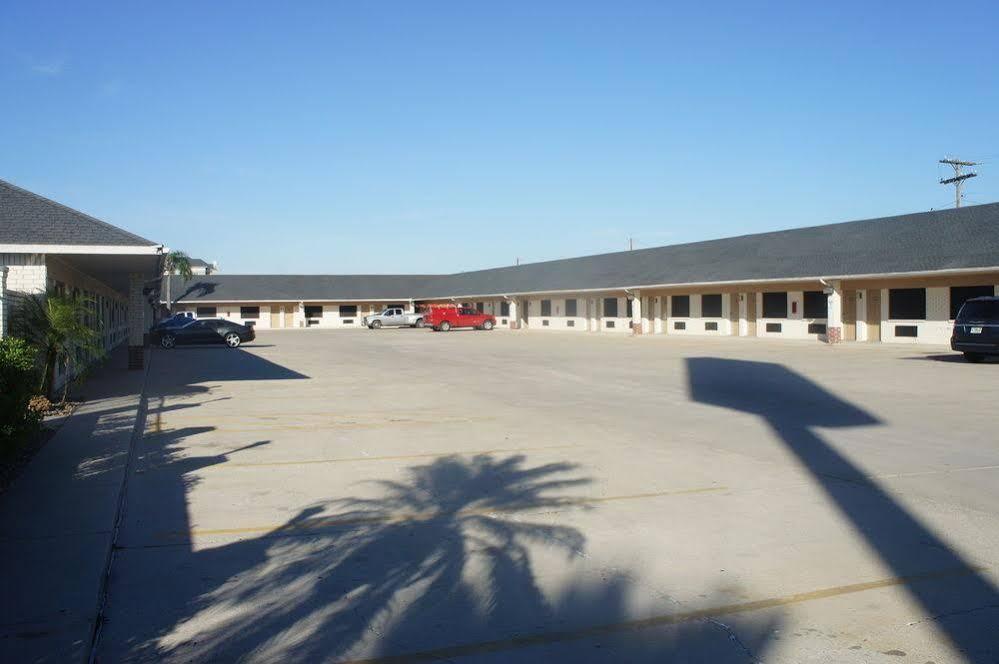 Americas Best Value Inn Harlingen Exterior foto