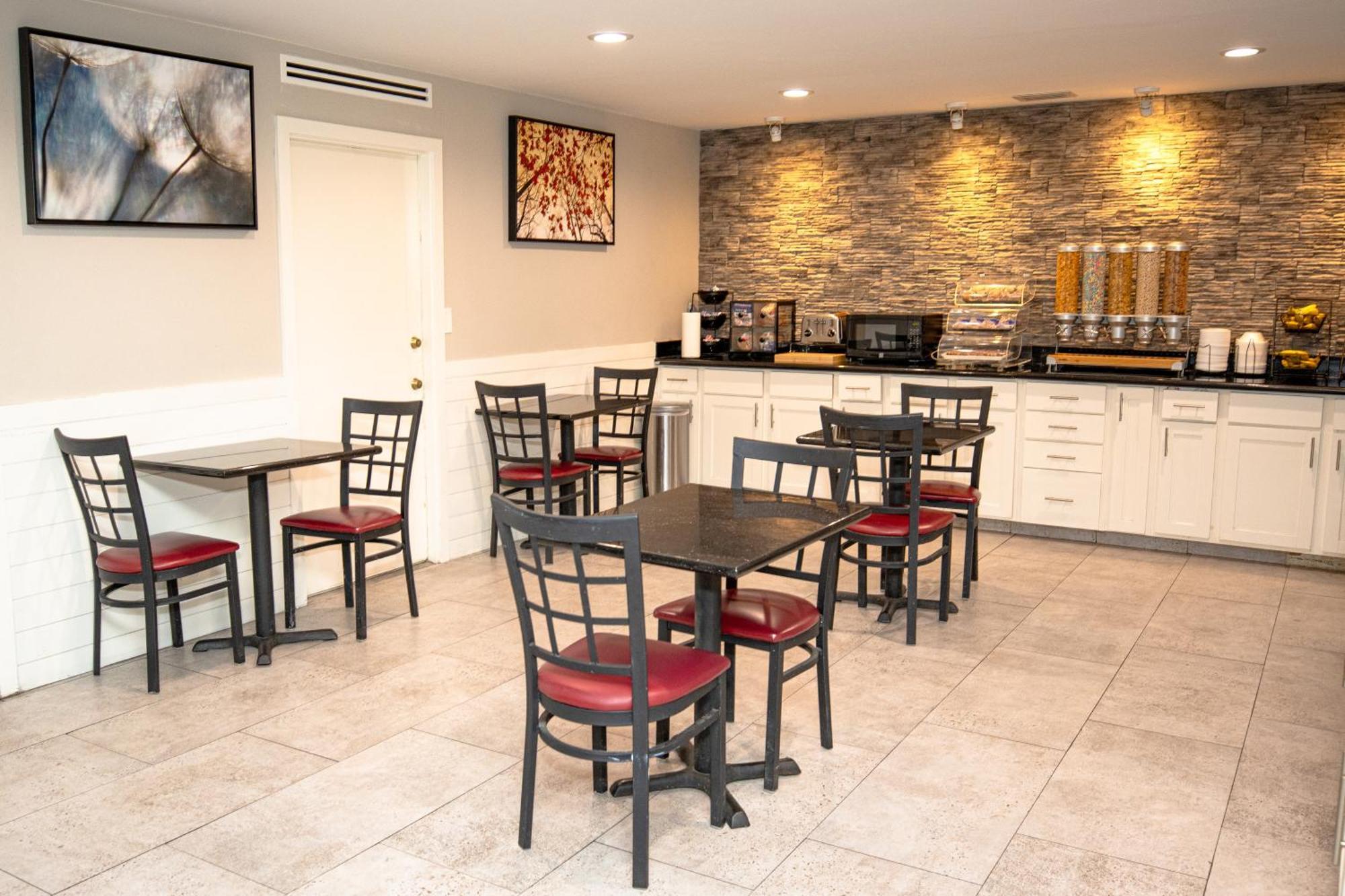 Americas Best Value Inn Harlingen Exterior foto