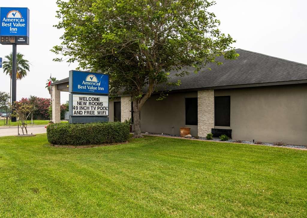 Americas Best Value Inn Harlingen Exterior foto